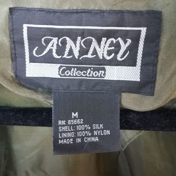 Beautiful Vintage 100% silk ladies green jacket - Picture 5 of 8